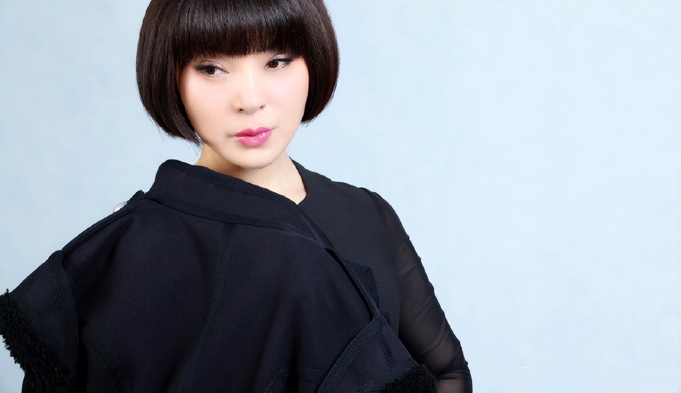 歌手陈红：退出歌坛嫁李军，离婚后对簿公堂声誉尽毁，人生太坎坷