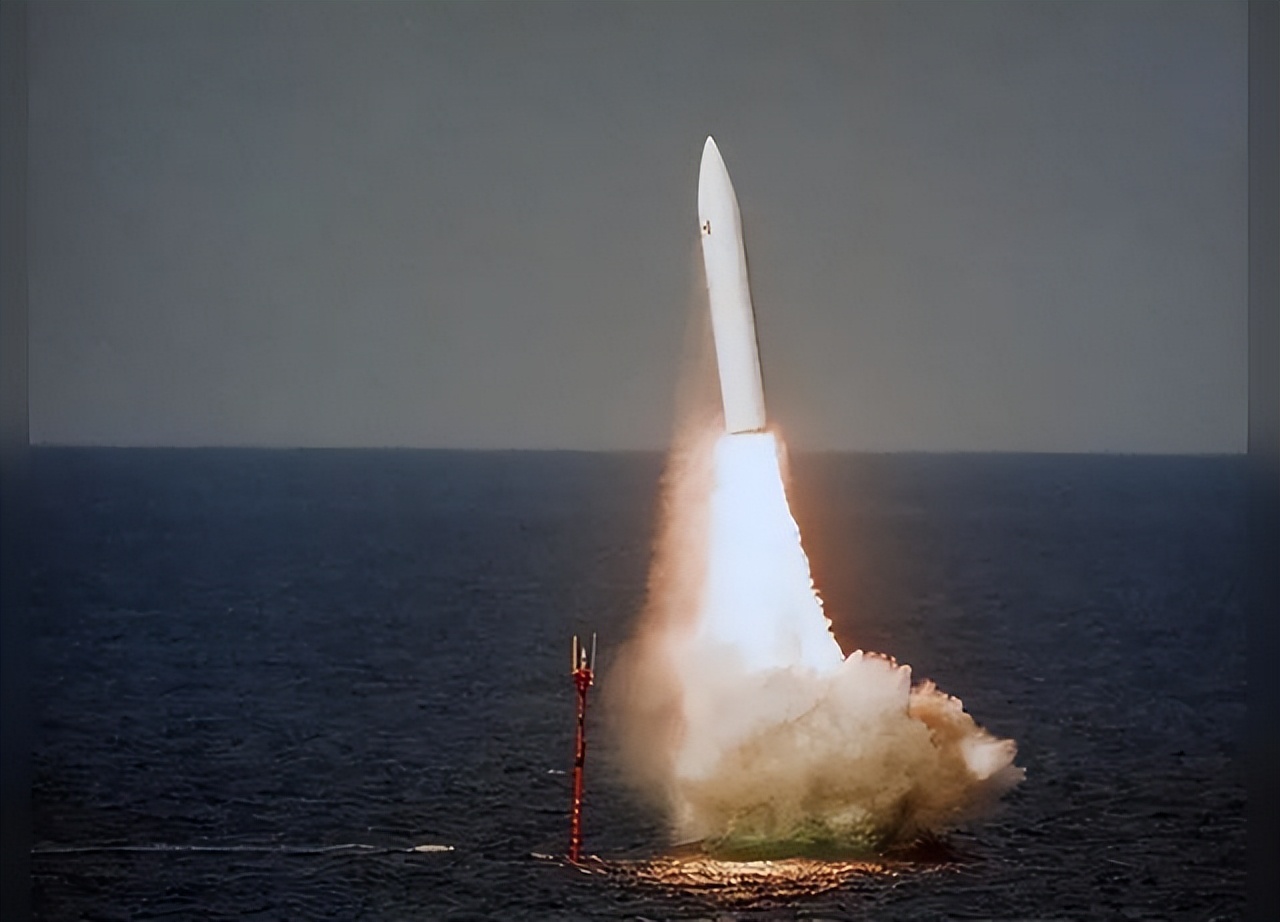 1961�꣬Ӣ����48ö�˵�͵���¼��£����ը�й���Ϊ�����շ�����