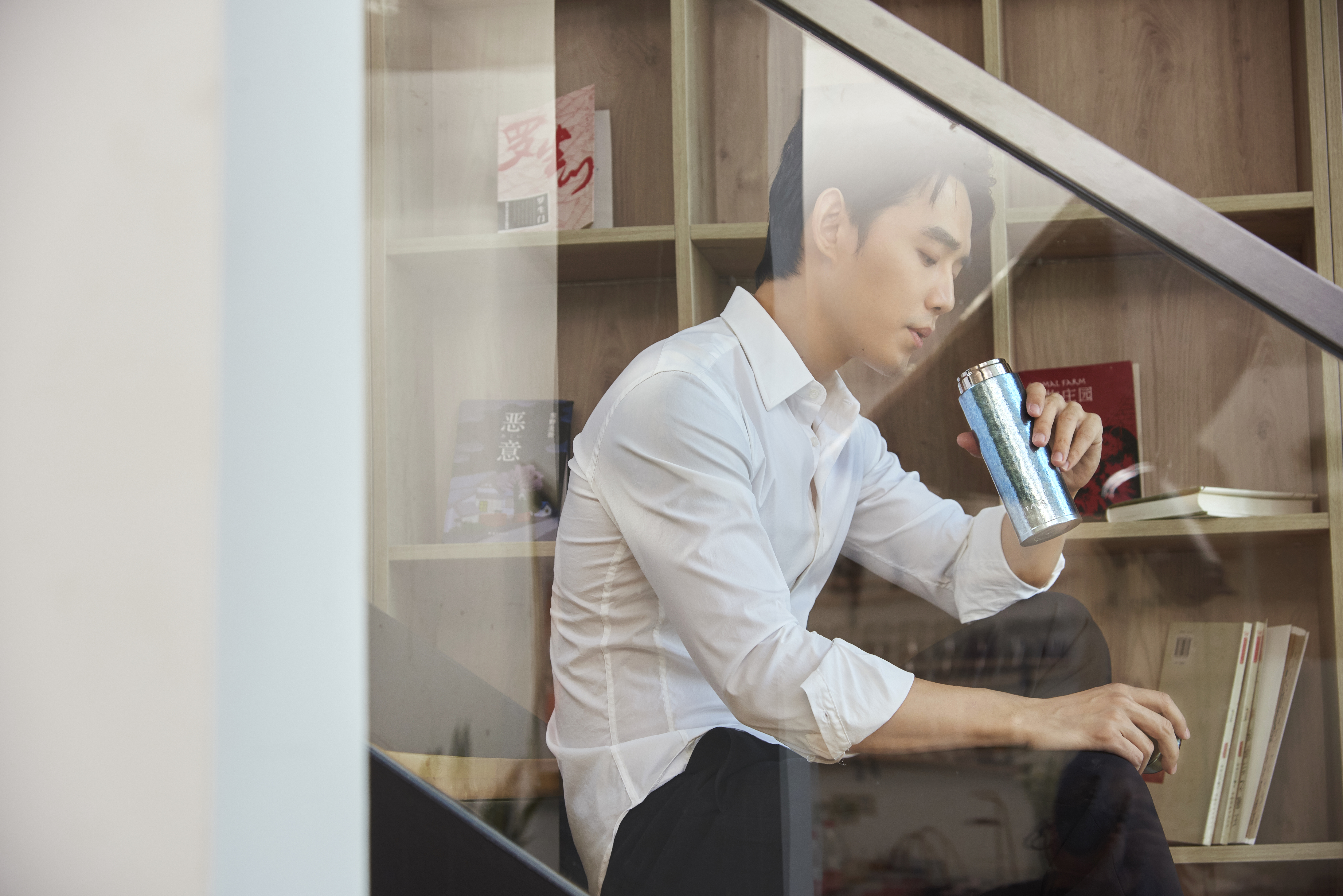 礼物这首歌是纪念谁的（多年以后再次听到这首歌）