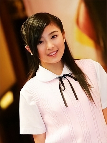 越瘦越丑的10位女星，个个皮松肉垮，脸无二两肉