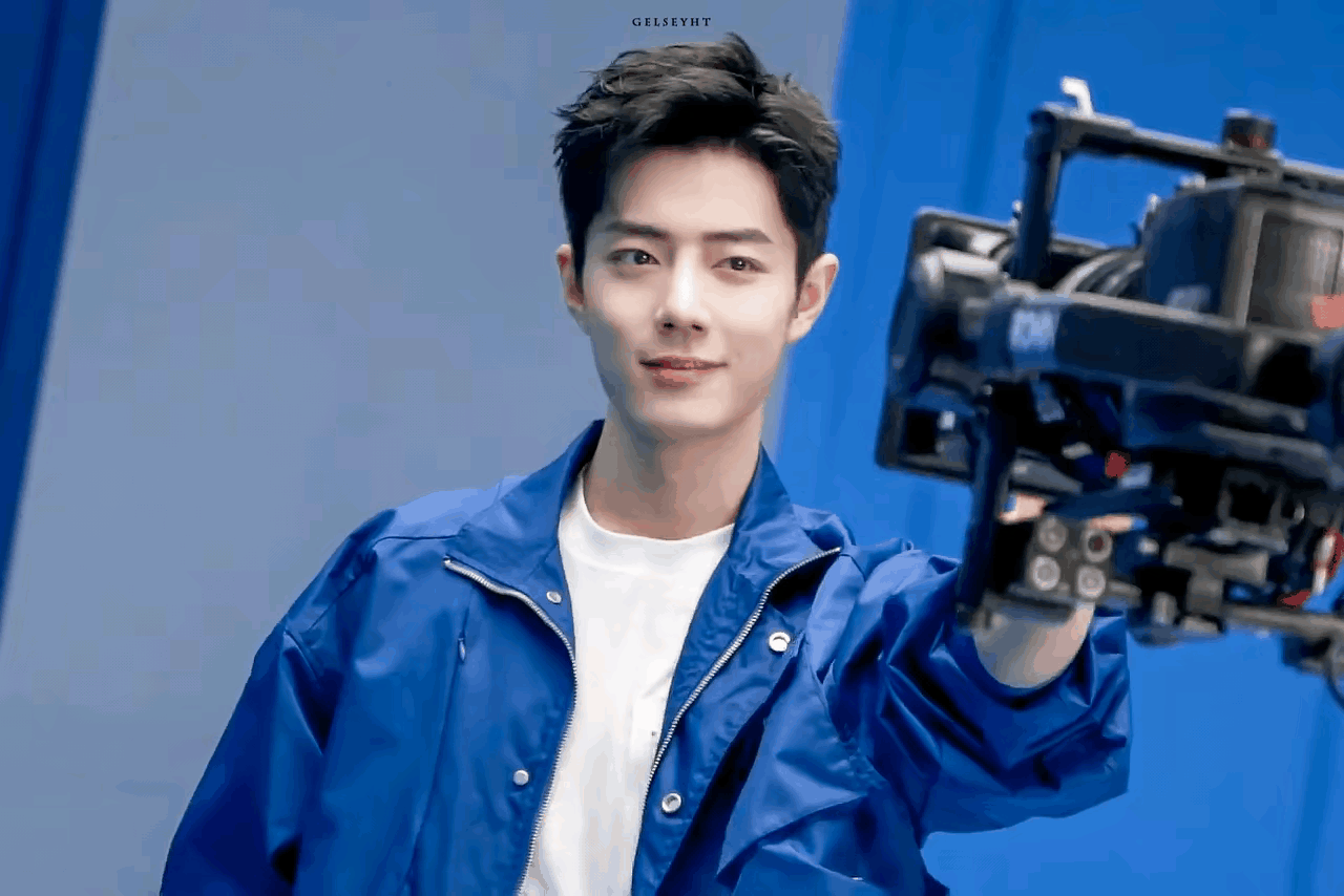 肖战各种深入人心的笑容，尤其是害羞时的笑，看不够啊