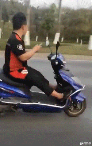 爆笑段子神回复（62）：你抽烟的样子真帅