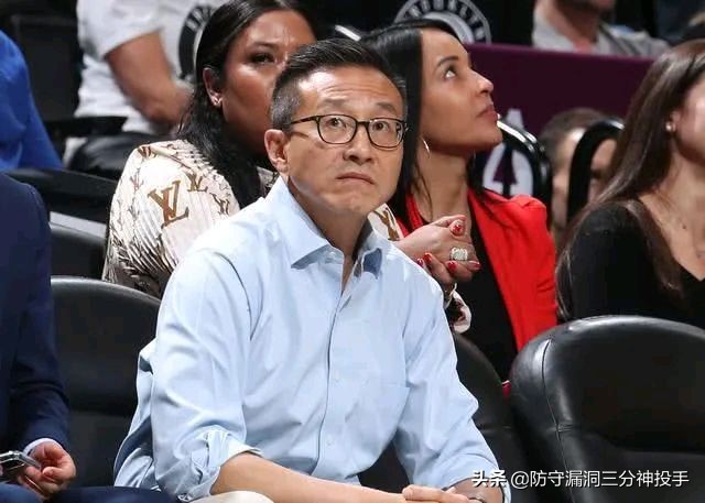 为什么nba球员净资产少(NBA老板净资产排名！鲍尔默独一档，蔡崇信第6，湖人巴斯倒数第5)