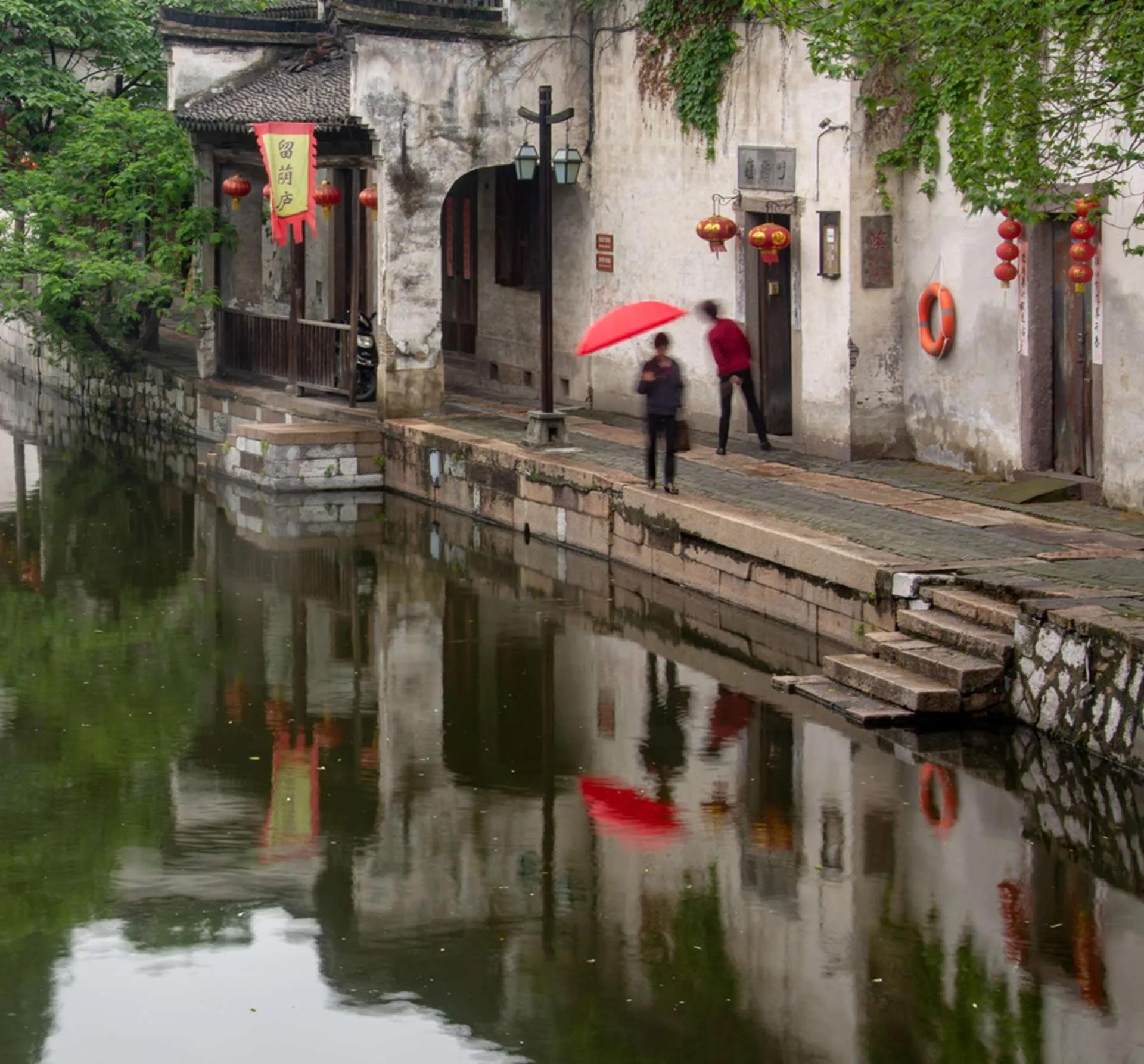 细雨霏霏中的南浔古镇 江南水乡名镇