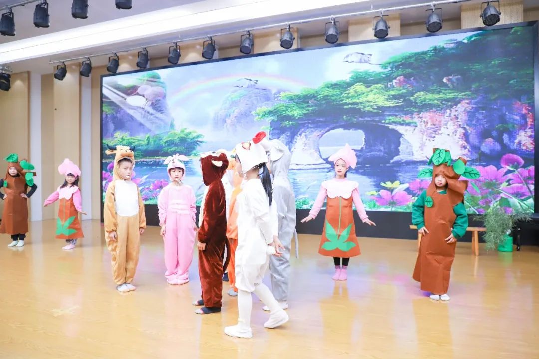 花田花绽，阅读悦心｜双流区黄甲小学举行读书节之阅读表演赛