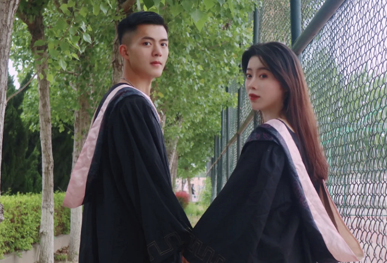 男生家长给孩子忠告，尽量在读大学时找对象，毕业后才懂得原因