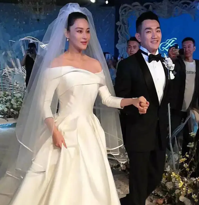 下嫁寒门的6位女星，莫文蔚当后妈，陈嘉桦嫁职员，吴倩莲退出圈