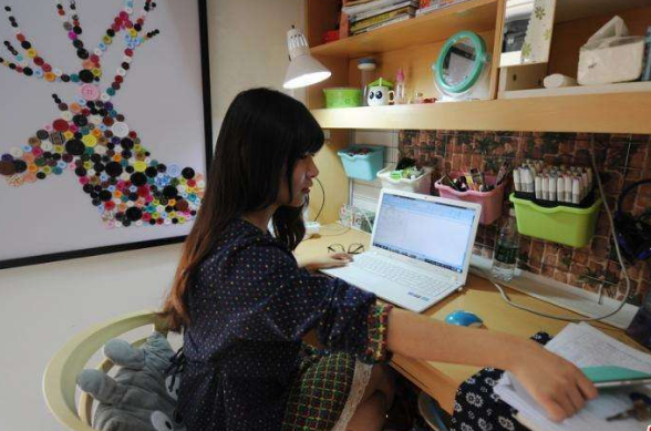 高校女生和男友在宿舍住半个月，被室友举报不道歉，还骂室友矫情