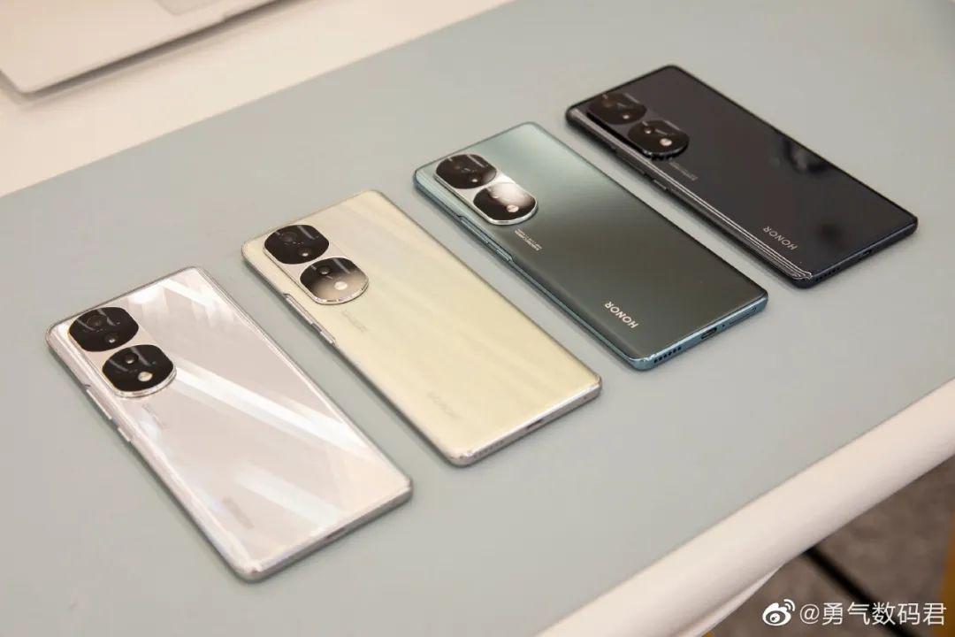 realme真我平板X官宣；苹果AR/VR头显或2022年发布