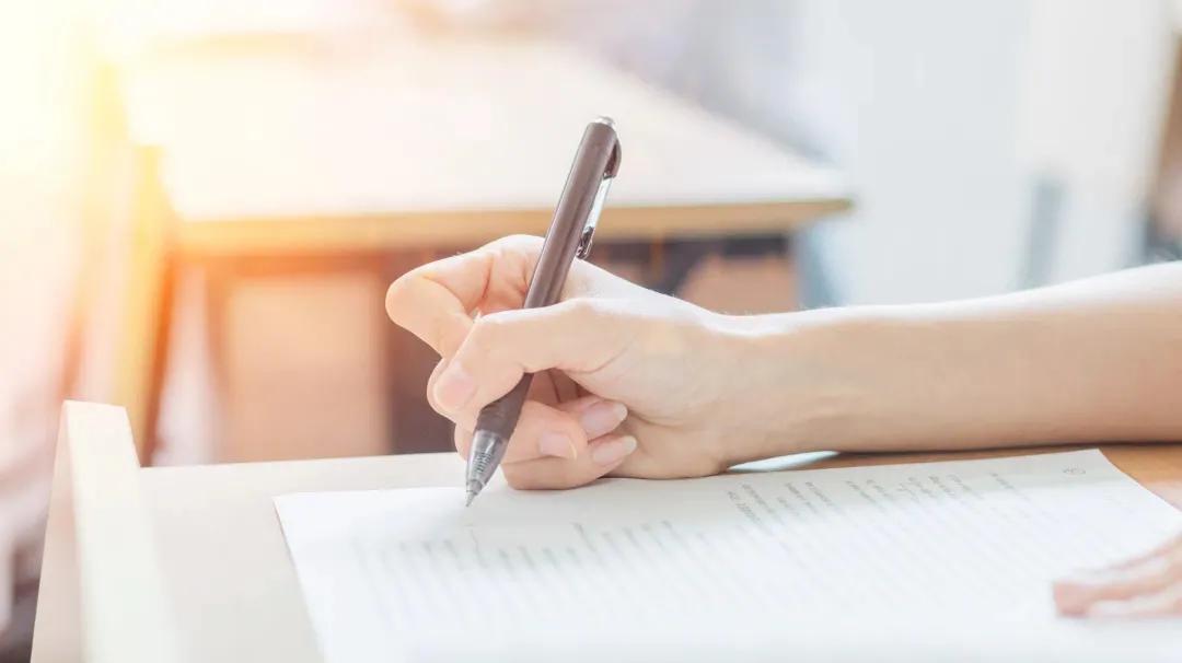 黑利伯瑞国际学校致小学初中部家长的一封信