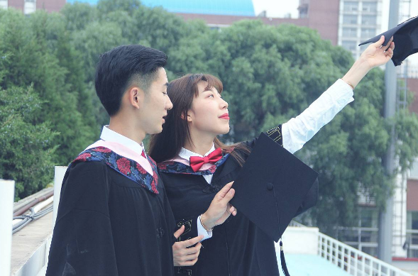 大学怀孕学校怎么处理（大学生意外怀孕事件频发）