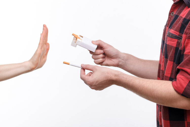 5个症状提示脑供血不足，提醒：睡前常做4件事，增加脑梗风险