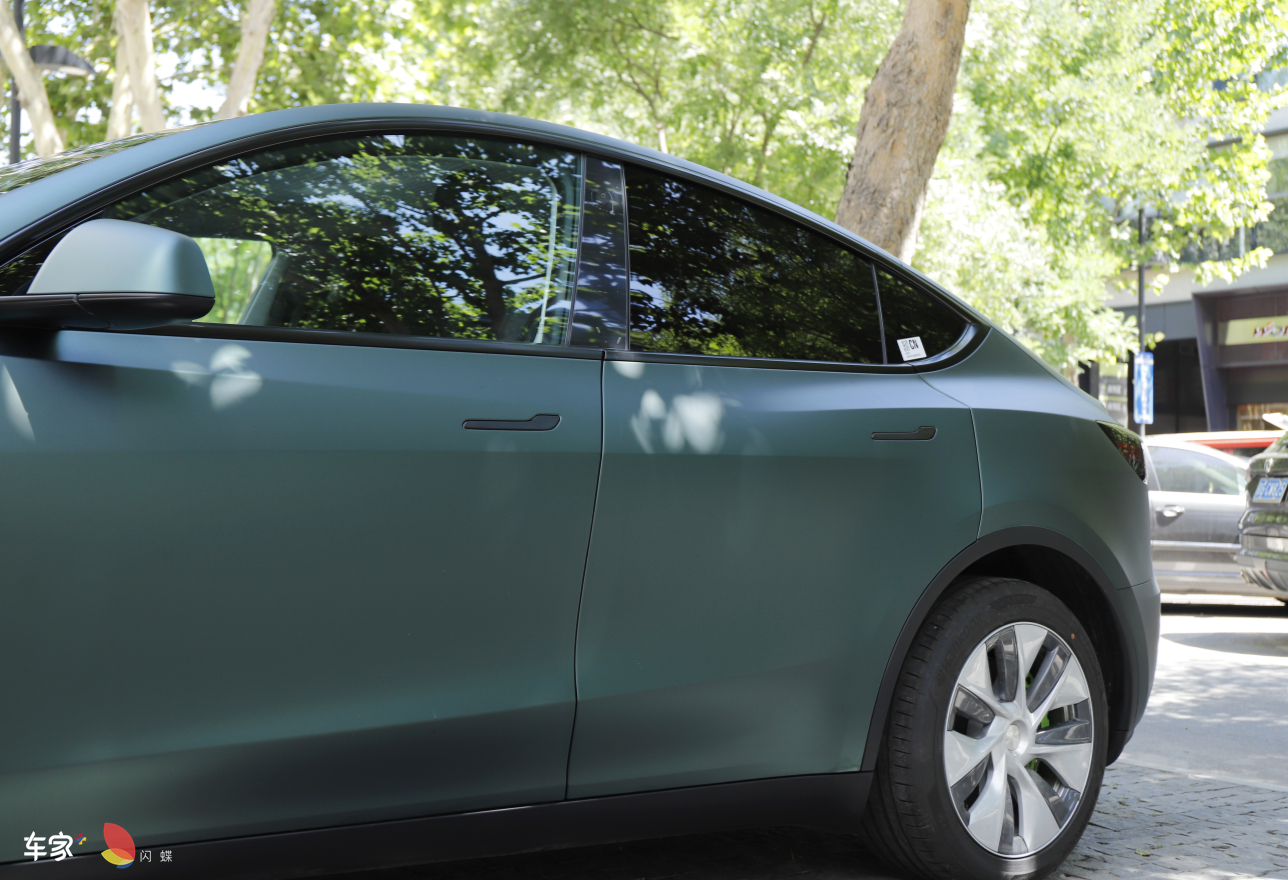 太喜欢这个颜色了，一张都没删，特斯拉ModelY 幽灵金属墨绿