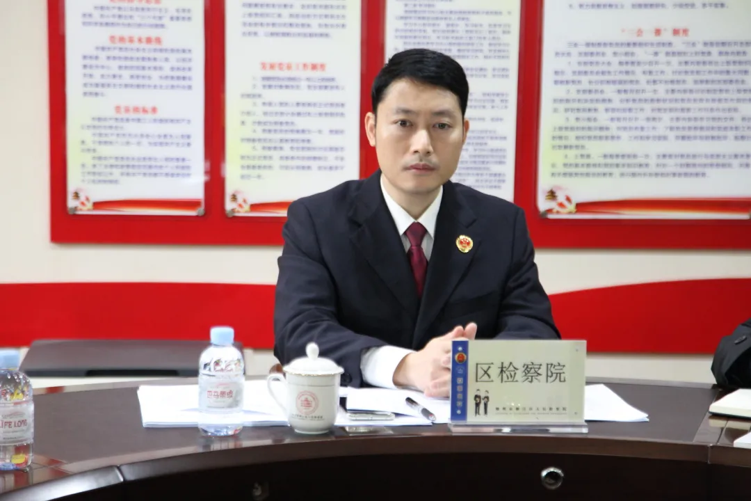 �커�ɳ�����ů�����������������Ժ��չ������ͯ�´��ذ��