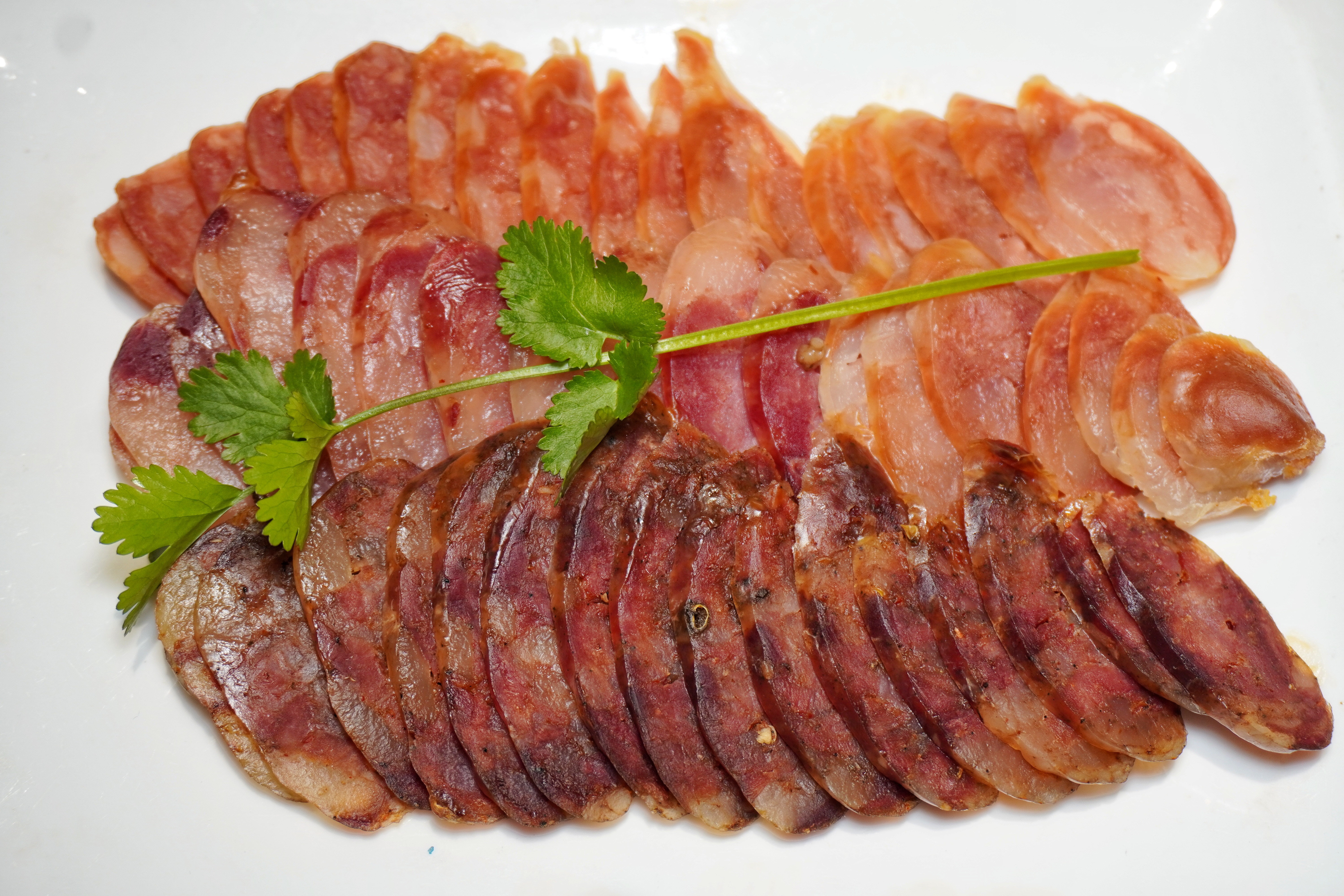 有40年经验的昆明乡村大厨，还原老昆明传统年味猪八碗，道道经典