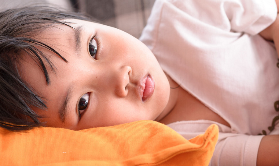 9岁男孩长期积食引起脾虚,儿科专家:孩子有8种表现,父母要注意