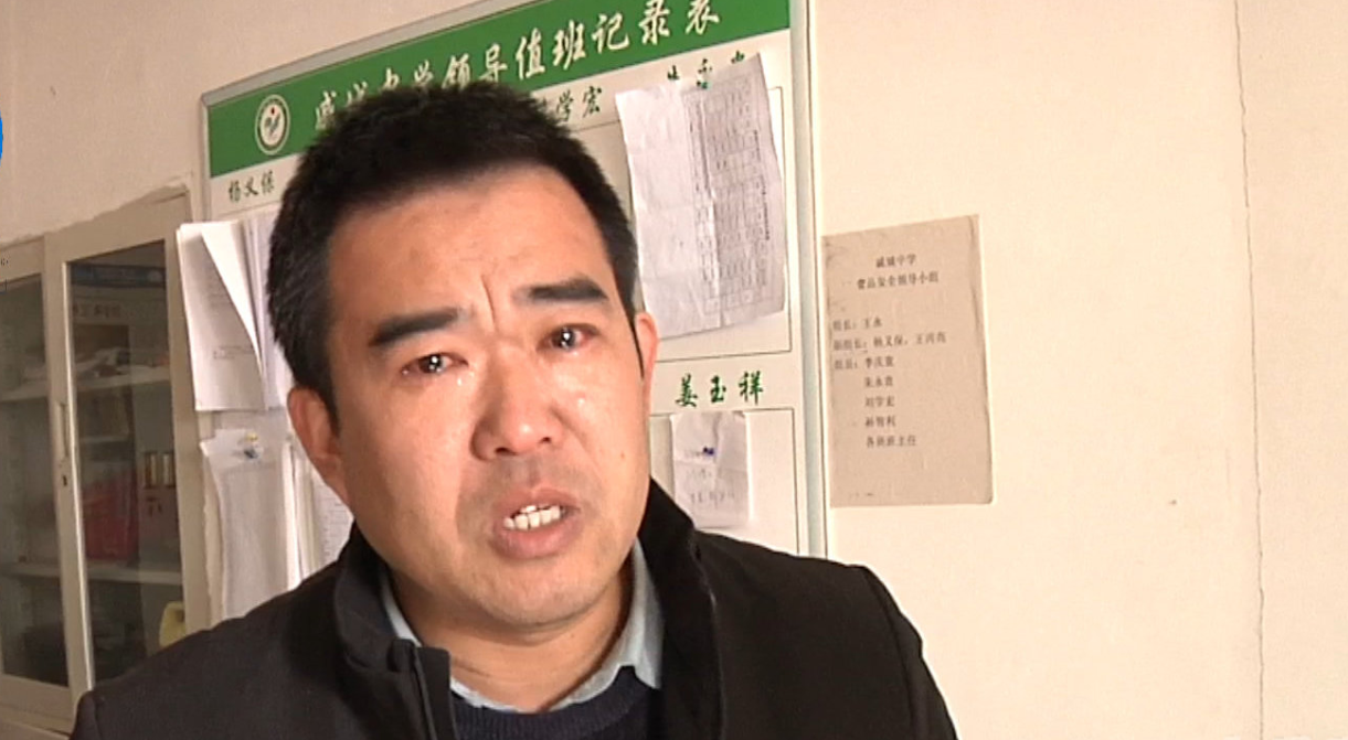 河南学生餐后呕吐事件：“三大责任主体”追责，一个都不能少