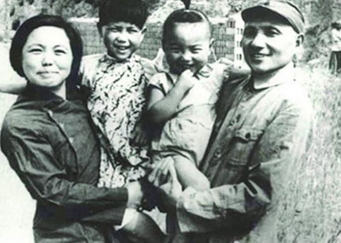 1997年，邓小平逝世，临终前对妻子卓琳说道：我还有一个心愿未了