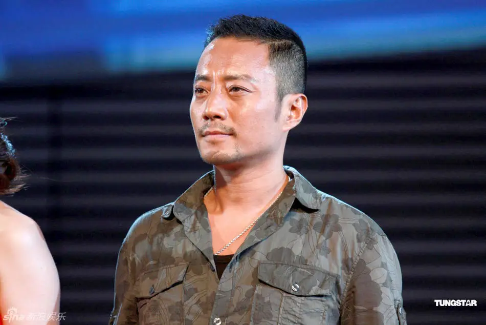 张涵予：44岁爆红后婚姻出现危机，今糟糠妻子成了他的“心病”