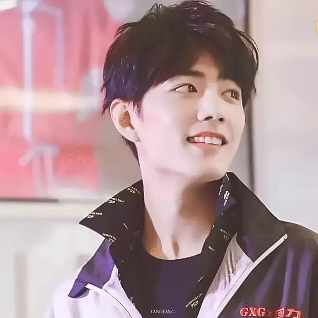 肖战各种深入人心的笑容，尤其是害羞时的笑，看不够啊