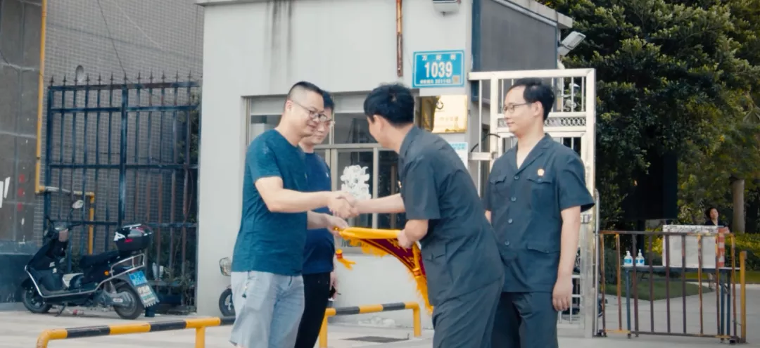 两会特辑 • 力量2021 | 见证奋进的足迹