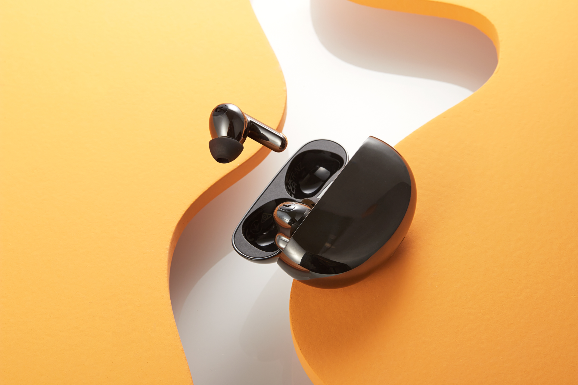 旗舰TWS耳机标杆，OPPO Enco X2够格吗？一众大V给出真实答案