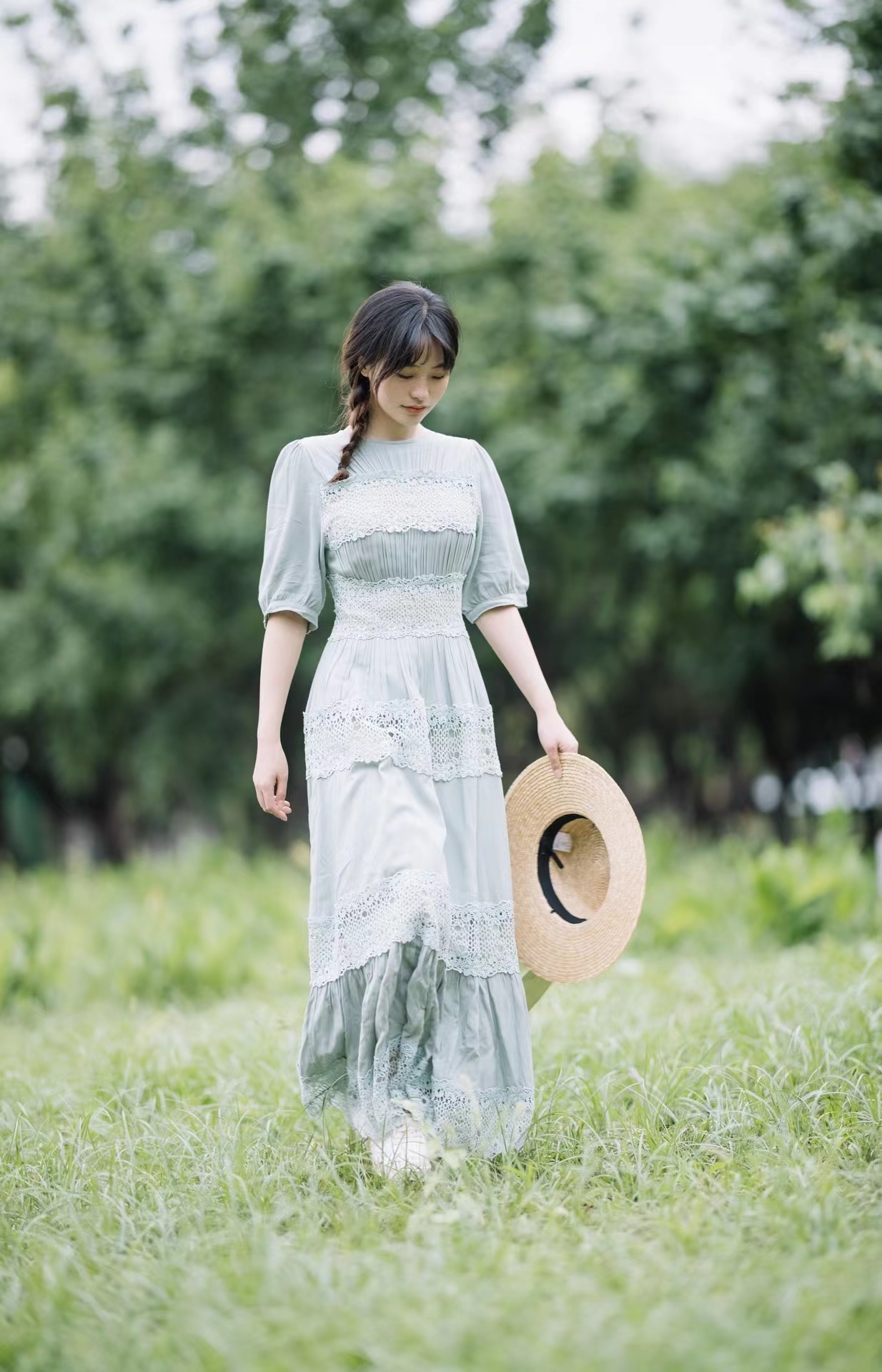 樹林拍照，如何拍得清新漂亮又有氛圍？8個技巧玩轉(zhuǎn)樹林美女人像