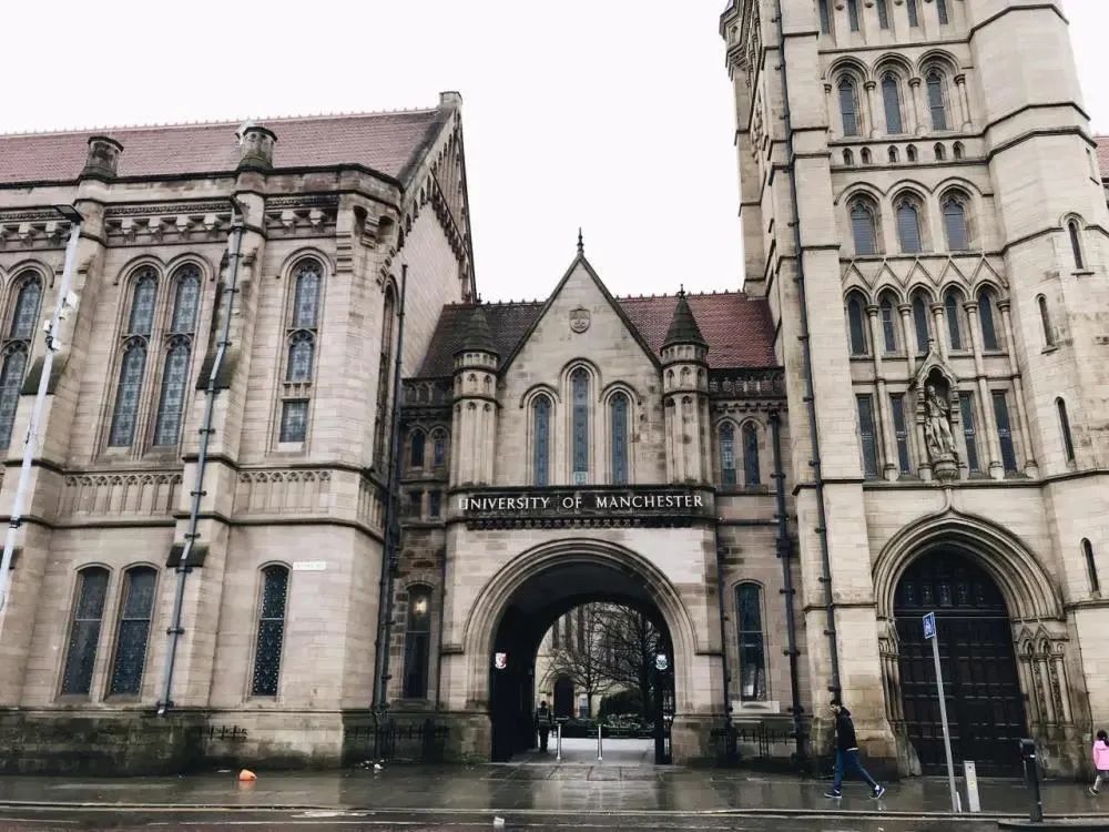 盘点2022-2023英国研究生学费涨得最狠的10所大学