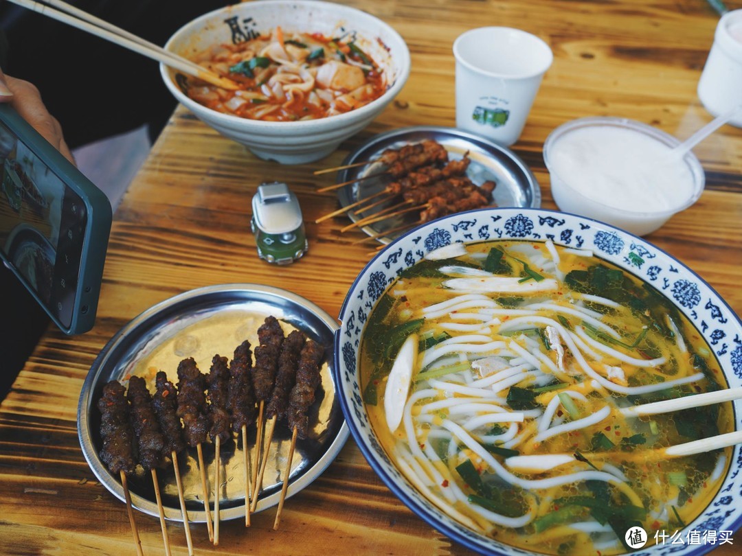 旅行就要边走边吃：舌尖上的昆明，盘点我在昆明吃到的各种美食