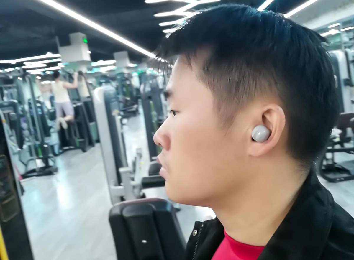 秒连，轻盈，易戴，QCY蓝牙耳机T17S开机评测
