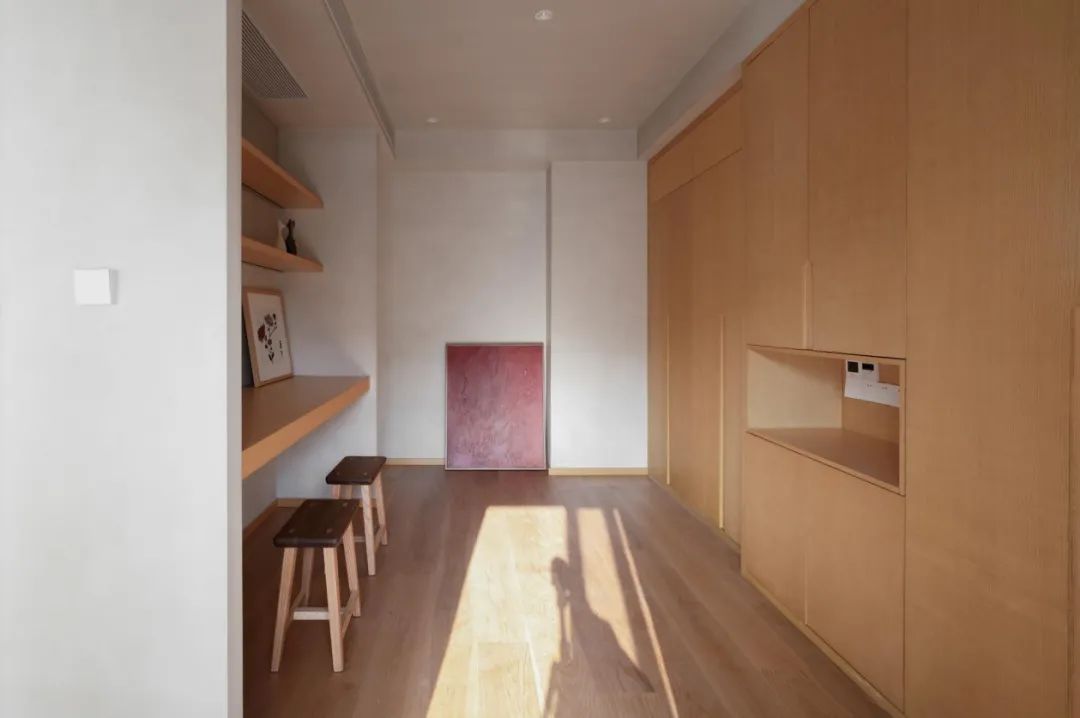 130m²原木和微水泥：这个显大又显通透的禅意之家，美到我了