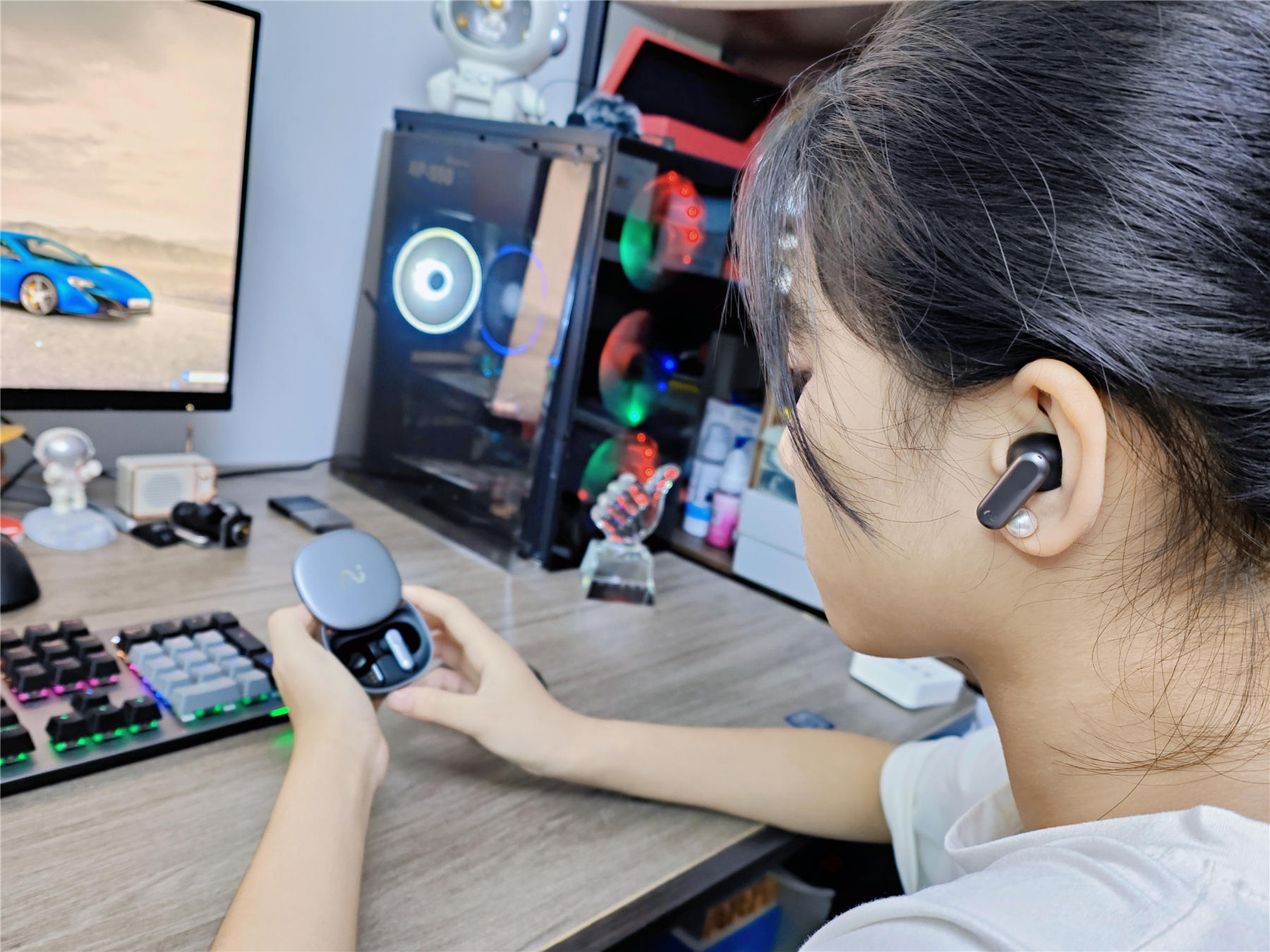 会议录音转文档，一个降噪耳机满足全部需求，科大讯飞是真敢造呀