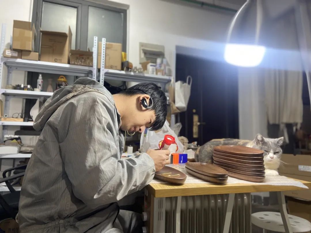 90后设计师怒了：作品被山寨，还被打标“日本原创”