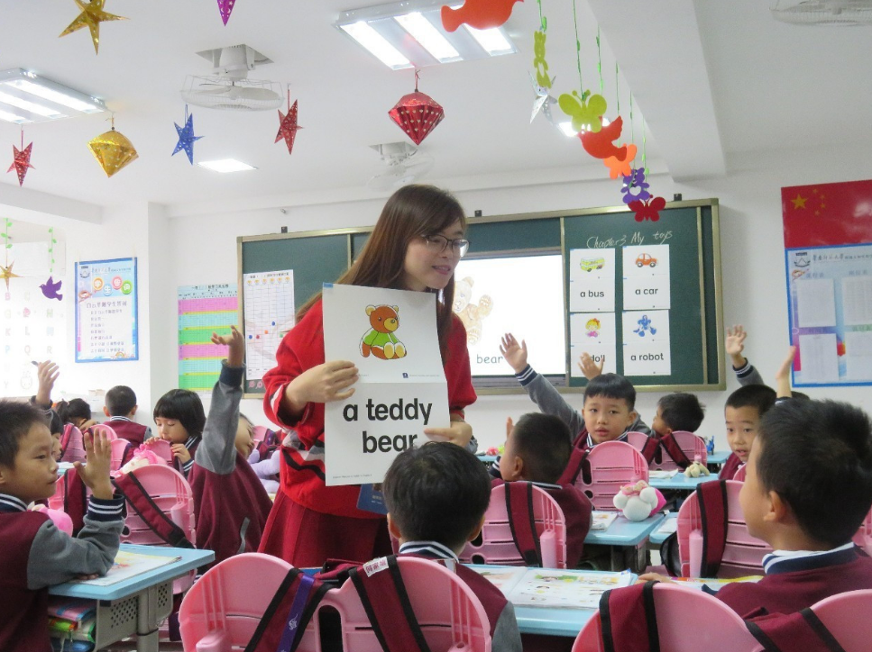 英语“主科”地位动摇了？部分地区降为副科，分数由120降到100