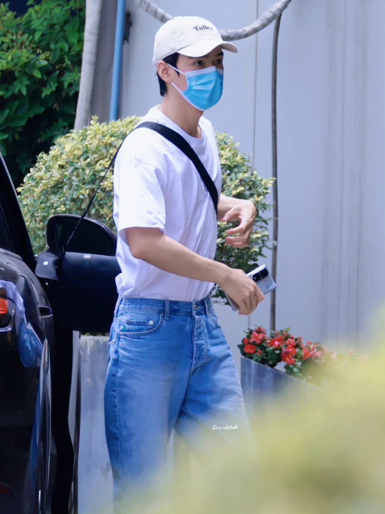 龚俊向往的生活录制饭拍，一身休闲穿搭少年感爆棚