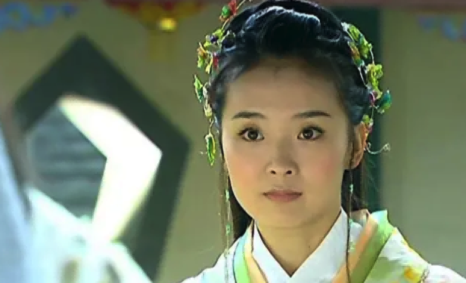 颜值不够别带“额饰”！13位女星造型PK，谁才撑得起倾国倾城