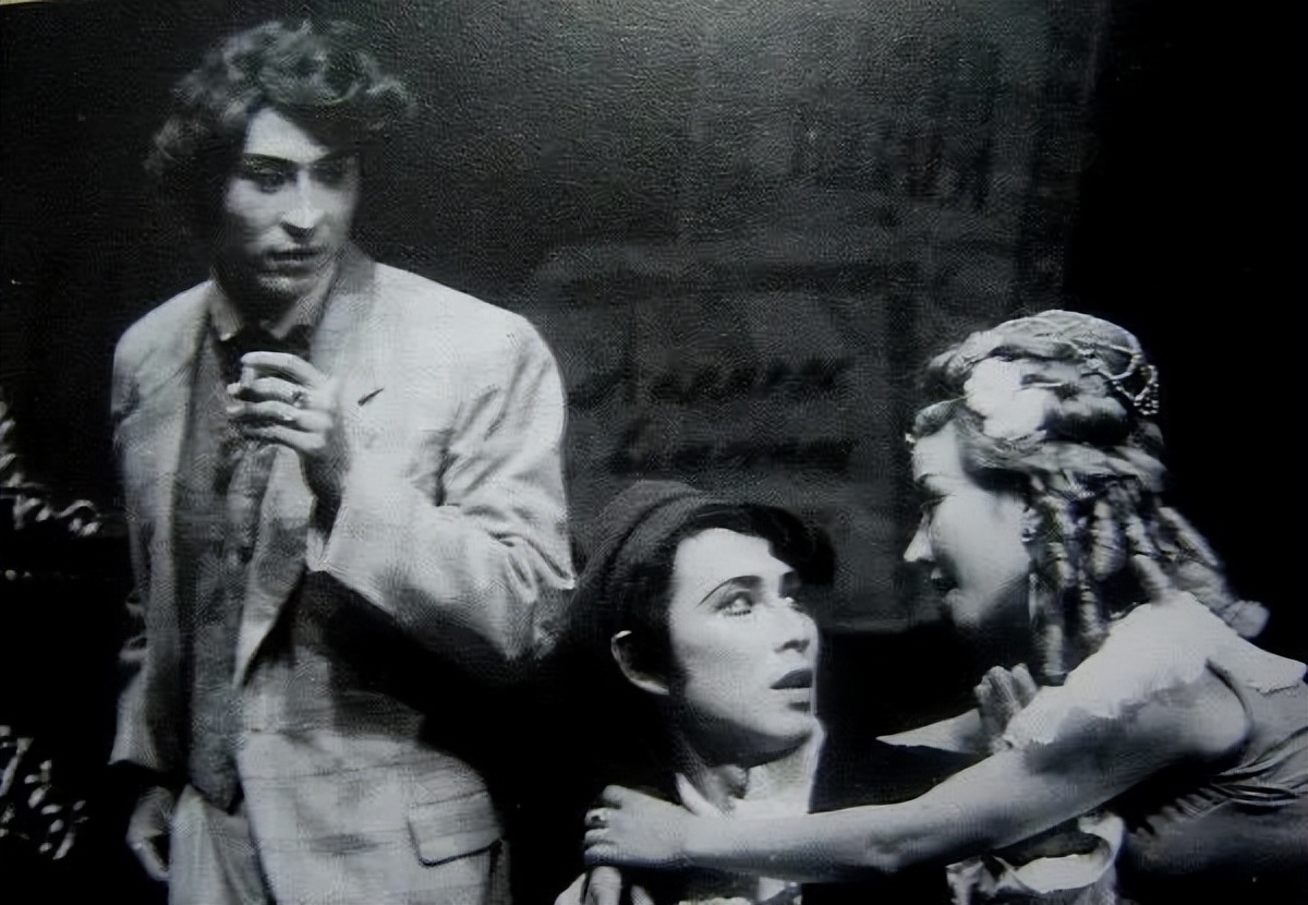 陈道明：娶央视主持人恩爱40年，和妻子互相成就，女儿是他的骄傲