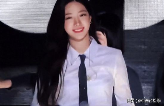 颜值戳中网友心！中村一叶出道登热搜，被赞有秀智感觉