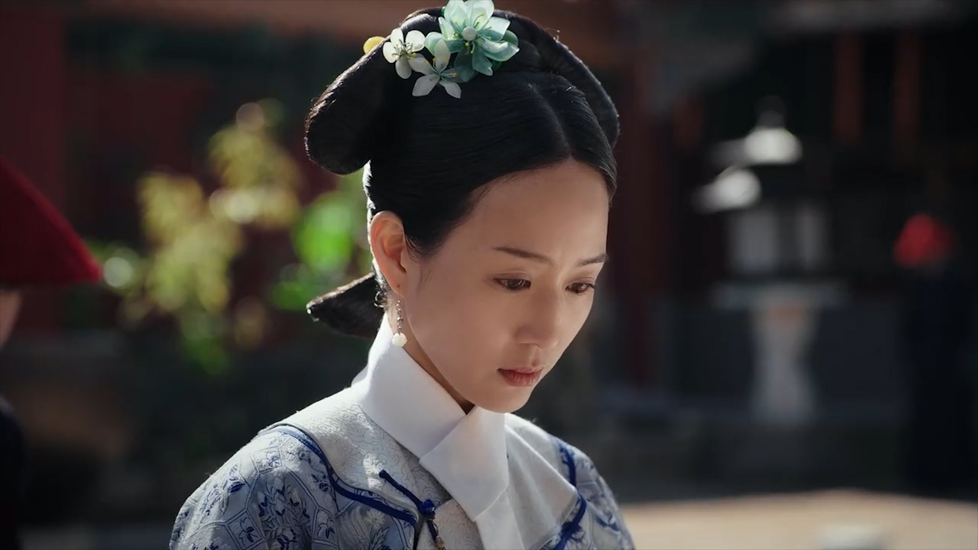 八种造型竟讲完了海兰的一生：争宠只靠描眉，至死不爱渣龙