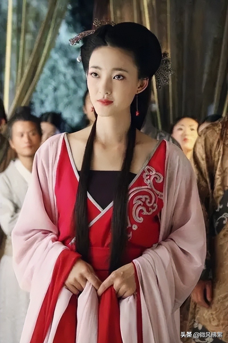 古装剧中的蛇蝎美人，化着最美的妆，做着最心狠手辣的事