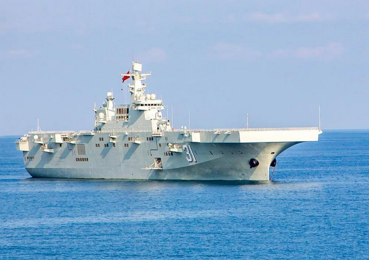 大国巨舰！世界十大两栖攻击舰大PK：中国075排名喜人