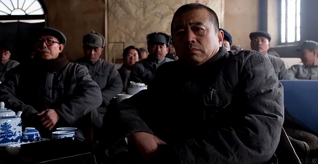 同样是演彭德怀，把董勇、宗利群、丁笑宜放在一起，差别就出来了