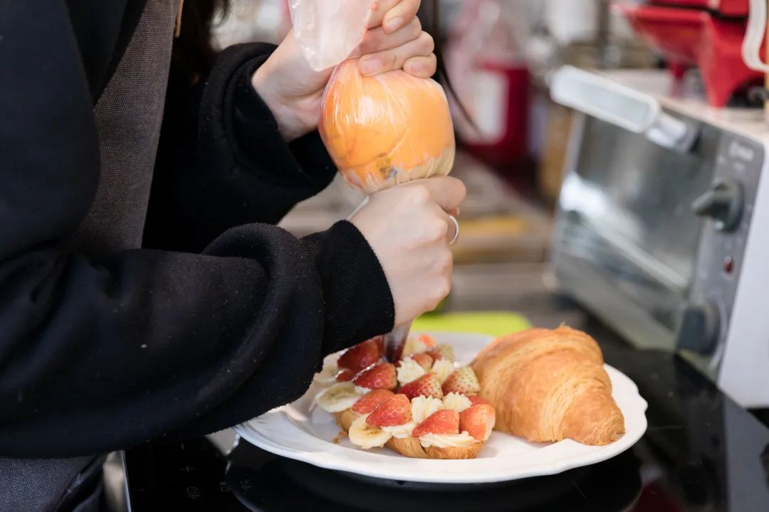 烘焙培训：轻松高薪背后，又是一场收割游戏？