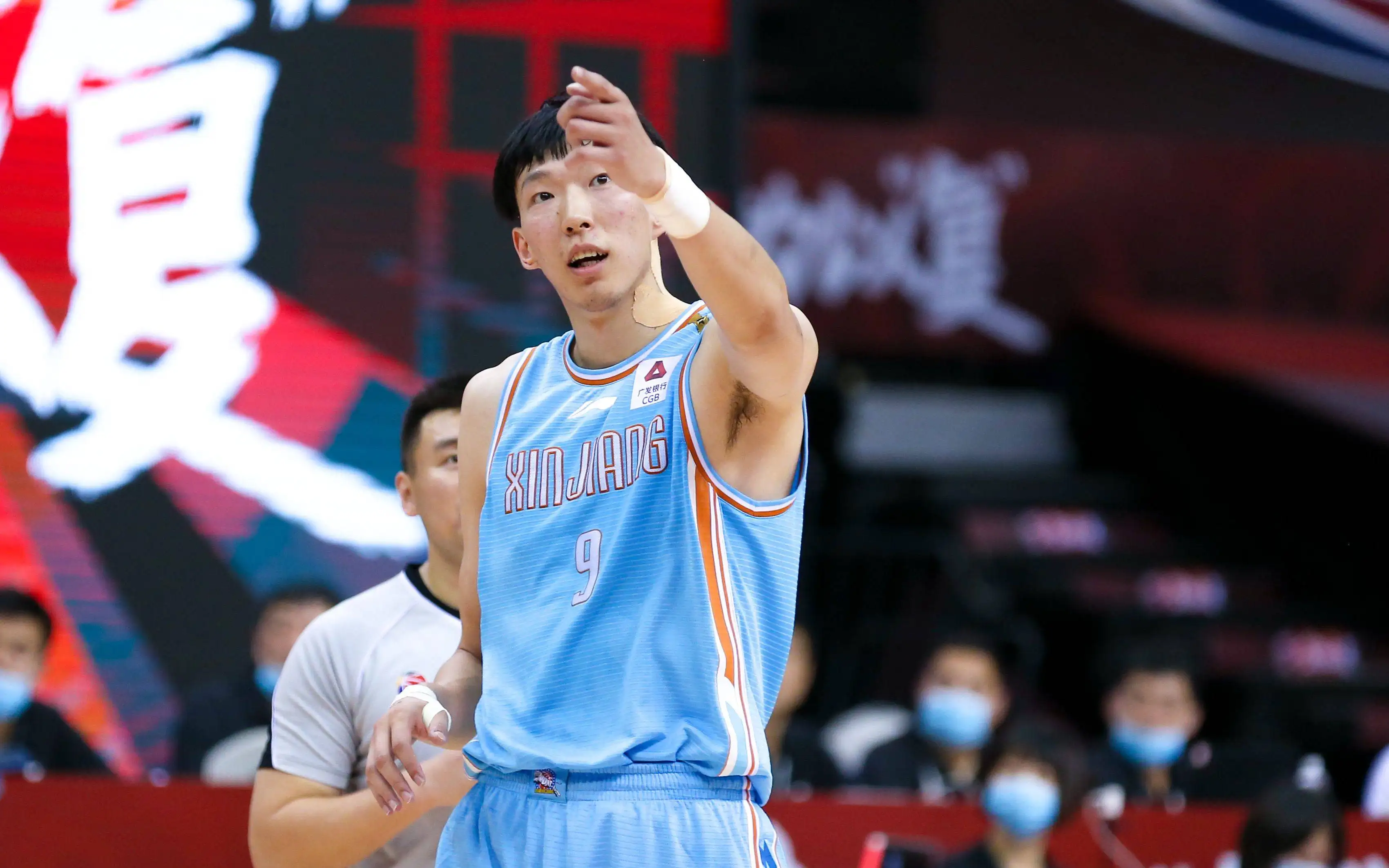 国际篮球比赛人员是多少(男篮历史最强12人组队，能否与NBA球队一战？)