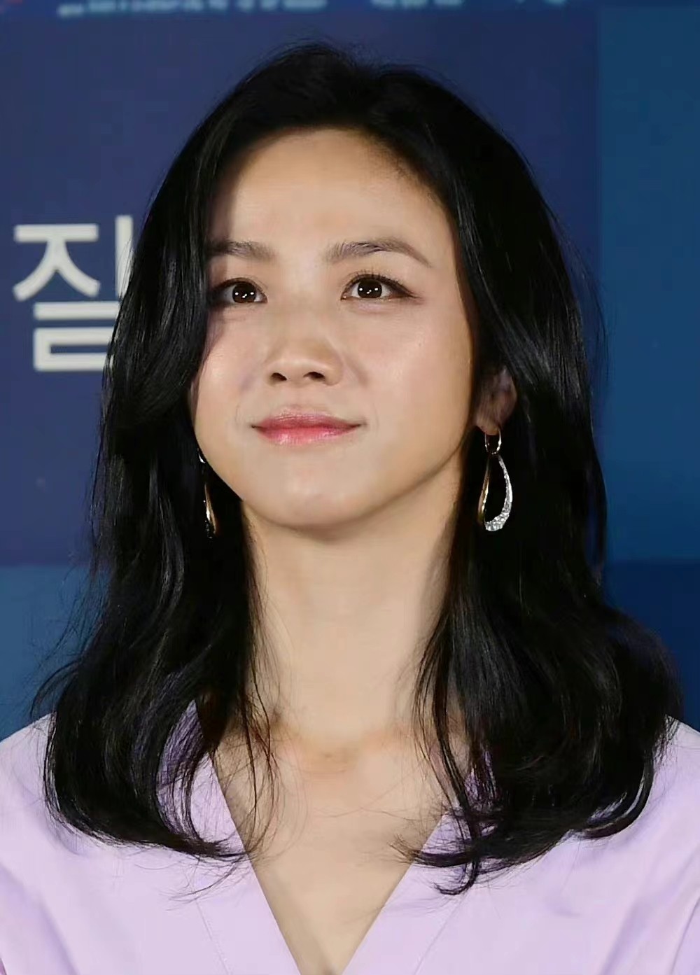 汤唯在韩国封神！办首映礼请来韩国大半个娱乐圈，场面太大好热闹