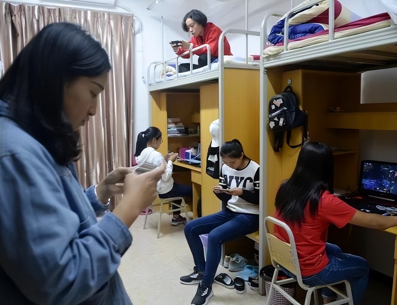 大学迎来新规，2022年开始全面落实，虚度时光的学生开始头疼