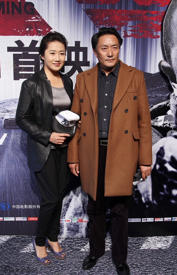 藏族演员多布杰：出道34年不开豪车不用助理，老戏骨的坚守和幸福