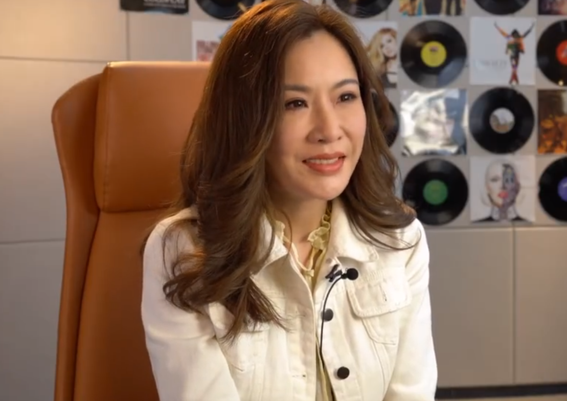 50岁张文慈因未婚被嘲，霸气回应：年纪大如何？想结婚马上就能结