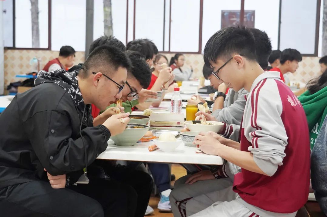 2022高考季丨心所至，梦必达——出征吧！长水星空平台app少年
