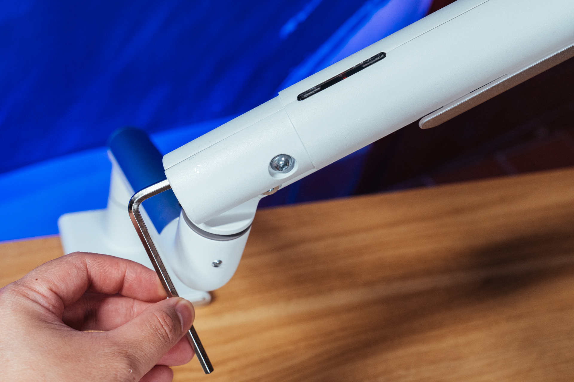 简洁条理，如何布置自己的办公桌面：轻办公好物分享